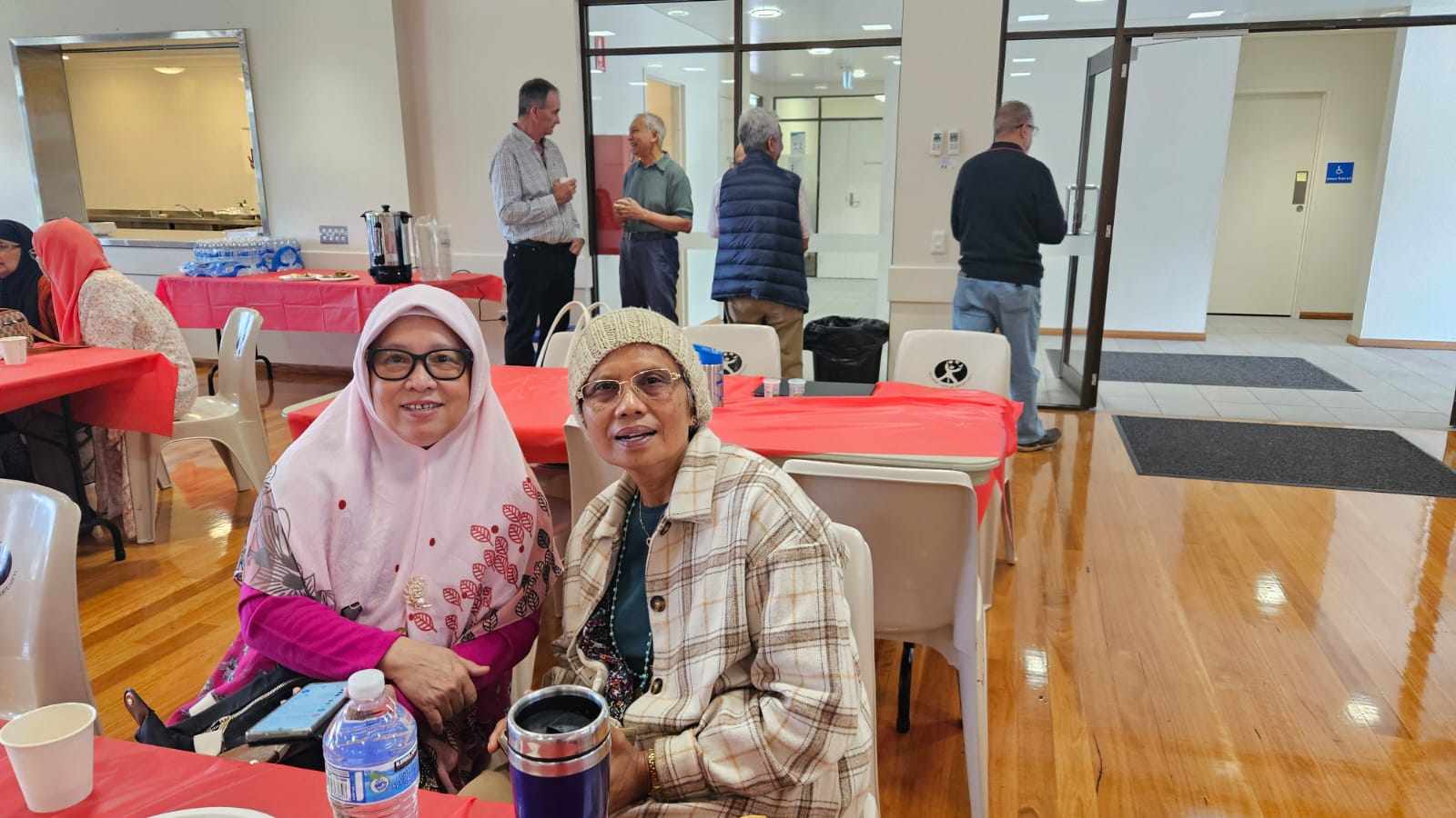 received_2366210467066370